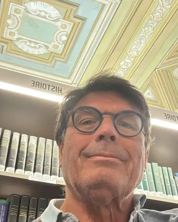 Léonce Deprez, étudiant en histoire médiévale à la Sorbonne et auteur des Chroniques Léonines